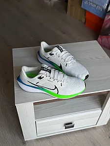 Nike Pegasus 40 білі - розмір 47 - фото 4