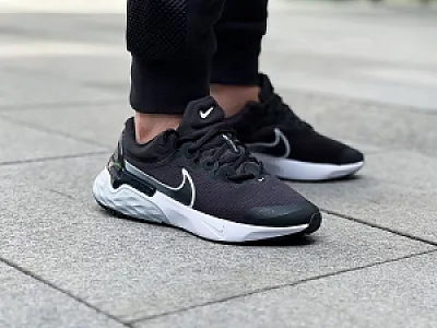 Nike Renew Run 3 чорні - розмір 42 - фото 3