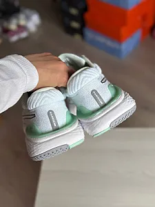 Nike ZoomX Invincible Run Flyknit 2 м'ятно-білі - розмір 42 - фото 4