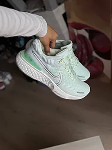 Nike ZoomX Invincible Run Flyknit 2 м'ятно-білі - розмір 42 - фото 6