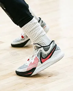 Nike Kyrie 8 білі - розмір 47 - фото 2