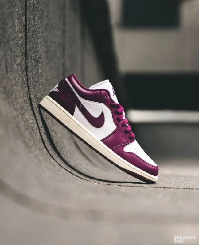 Nike Air Jordan 1 Low Bordeaux бордові - розмір 43