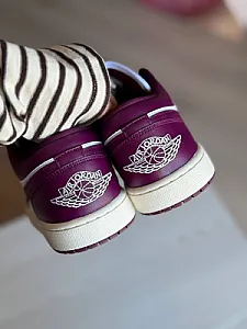 Nike Air Jordan 1 Low Bordeaux бордові - розмір 43 - фото 6