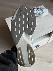 Adidas ADIZERO EVO SL сірі - розмір 43 - фото 7