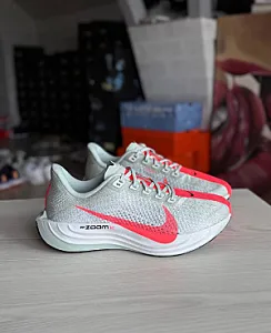 Nike Air Zoom Pegasus Plus білі - розмір 47 - фото 7