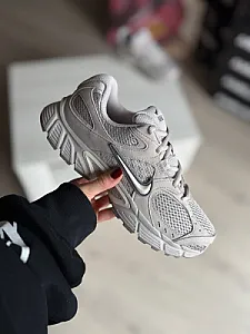 Nike V5 Rnr сірі - розмір 39 - фото 2