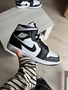 Nike Air Jordan 1 чорно-білі - розмір 44 - фото 3