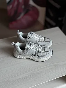Nike Zoom Vomero 5 White/Metallic - розмір 38 - фото 7