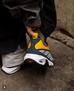 Nike Air Max Sndr жовті - розмір 43 - фото 9