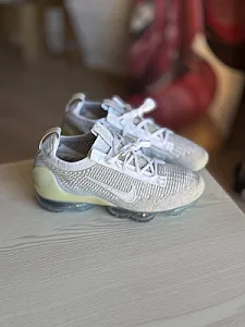 Nike Air Vapormax 2021 FK світло-сірі - розмір 37 - фото 3