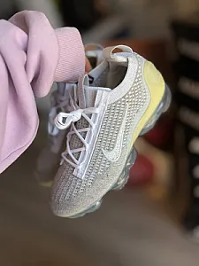 Nike Air Vapormax 2021 FK світло-сірі - розмір 37 - фото 6