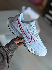 Nike Air Zoom Pegasus 38 білі - розмір 42 - фото 1
