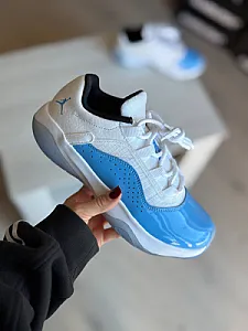Nike Air Jordan 11 Cmft Low білі - розмір 38 - фото 1