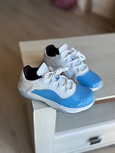 Nike Air Jordan 11 Cmft Low білі - розмір 38 - фото 3