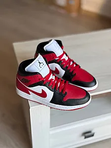 Nike Air Jordan 1 червоно-чорно-білі - розмір 43 - фото 2