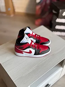 Nike Air Jordan 1 червоно-чорно-білі - розмір 43 - фото 4