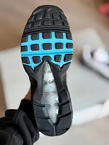 Nike Air Max 95 Grey - розмір 38 - фото 8