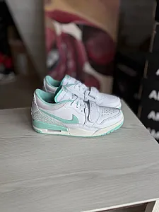 Nike Air Jordan Legacy 312 білі - розмір 44 - фото 3