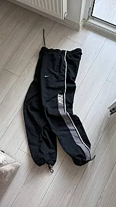 Nike джогери чорні - розмір S - фото 3