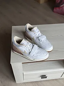 Nike Air Jordan Legacy 312 білі - розмір 44 - фото 2