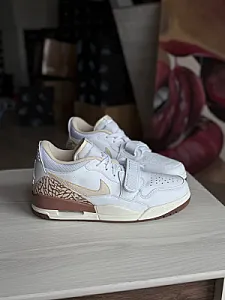 Nike Air Jordan Legacy 312 білі - розмір 44 - фото 7