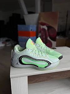 Nike Jordan Luka 4 GS Space Navigator м'ятно-сірі - розмір 38 - фото 2