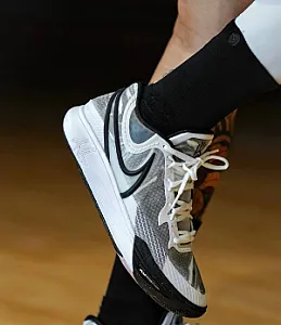 Nike Kyrie 8 сіро-білі - розмір 38 - фото 2