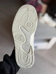 Nike Air Jordan Stadium 90 білі - розмір 45 - фото 7