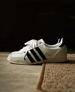 Adidas Japan білі, чорні - розмір 37 - фото 1
