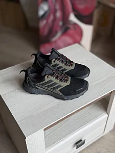 Adidas Terrex Tracefinder 2 Clima чорно-оливкові - розмір 43 - фото 4