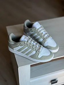 Adidas Originals Centennial RM оливкові - розмір 46 - фото 1