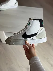 Nike Blazer Mid 77 SE білі - розмір 41 - фото 2