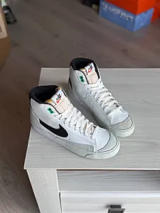 Nike Blazer Mid 77 SE білі - розмір 41 - фото 4