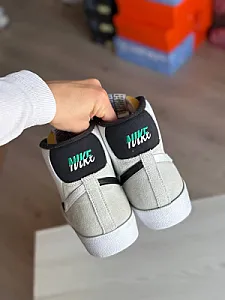 Nike Blazer Mid 77 SE білі - розмір 41 - фото 5