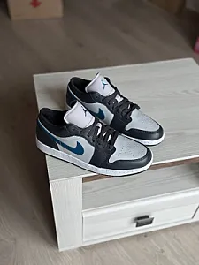 Nike Air Jordan 1 Low Anthracite Industrial Blue - розмір 44 - фото 4