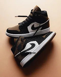 Nike Air Jordan 1 коричневі - розмір 43 - фото 1