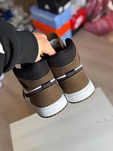 Nike Air Jordan 1 коричневі - розмір 43 - фото 6