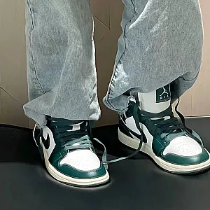 Nike Air Jordan 1 зелені та білі - розмір 44 - фото 2