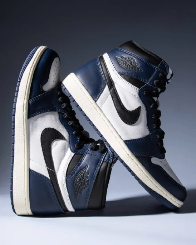 Nike Air Jordan 1 Retro High OG GS Midnight Navy - розмір 40