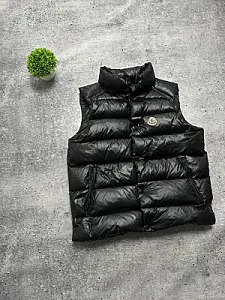 Moncler Down Puffer Vest чорна - розмір S - фото 1