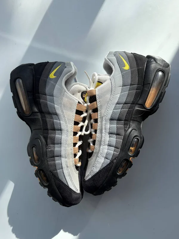Nike Air Max 95 Yellow Strike Icons сірі - розмір 41