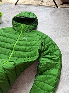Arc'teryx Cerium LT Down Jacket зелений - розмір M - фото 6