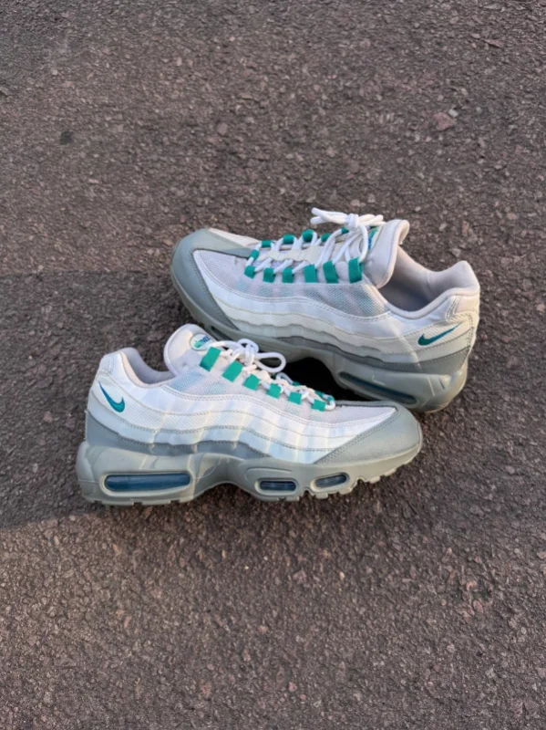 Nike Air Max 95 Clear Emerald білі - розмір 44