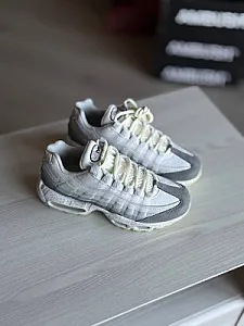 Nike Air Max 95 Light Bone GID сірі - grey, розмір 38 - фото 7