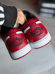 Nike Air Jordan 1 чорно-червоні - black, розмір 45 - фото 3