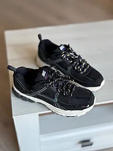 Nike Zoom Vomero 5 чорні - black, розмір 40 - фото 4