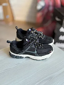 Nike Zoom Vomero 5 чорні - black, розмір 40 - фото 6