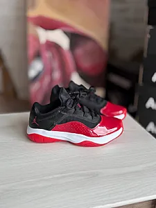 Nike Air Jordan 11 Cmft Low чорні з червоним - black, розмір 39 - фото 4