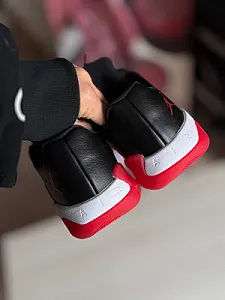 Nike Air Jordan 11 Cmft Low чорні з червоним - black, розмір 39 - фото 6