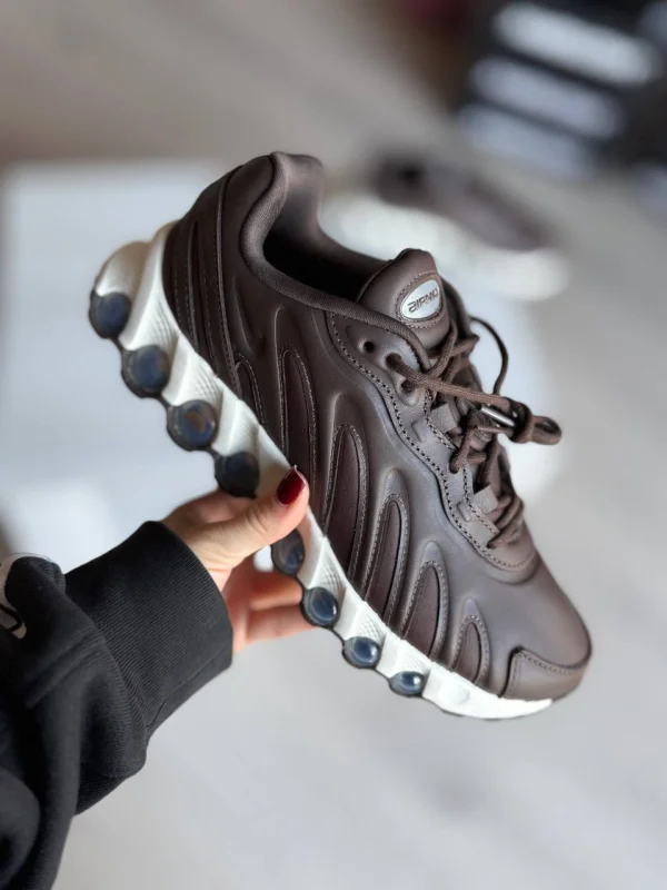 Nike Air Max DN8 коричневі - brown, розмір 38